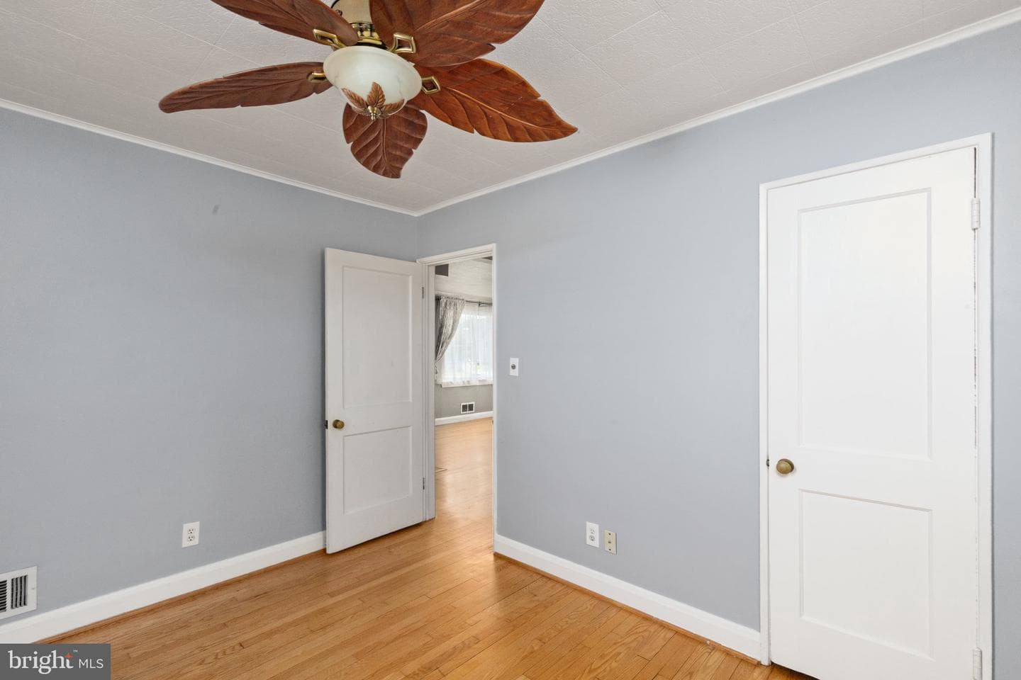 2609 Linwood Road photo 10