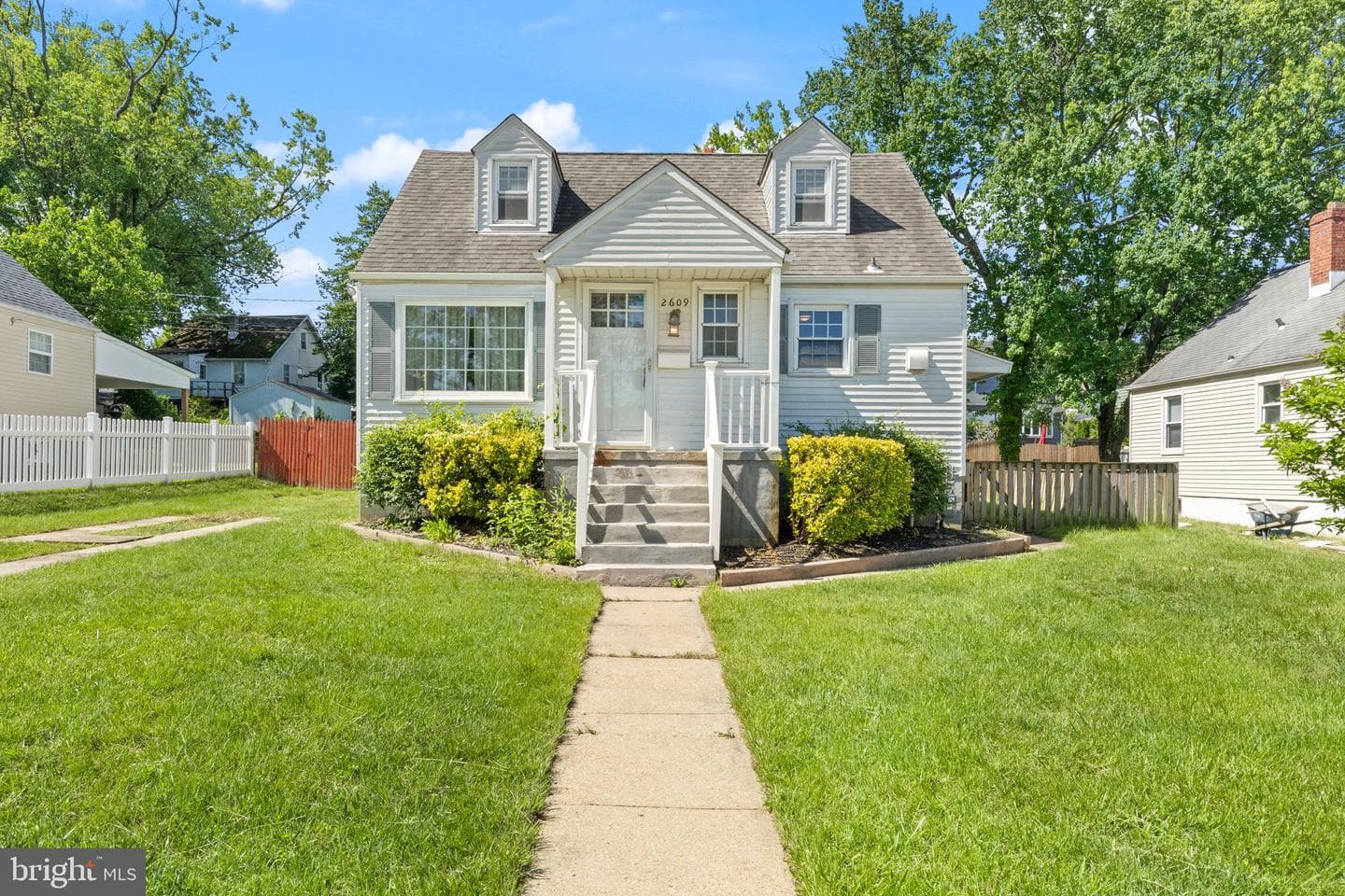 2609 Linwood Road photo 2