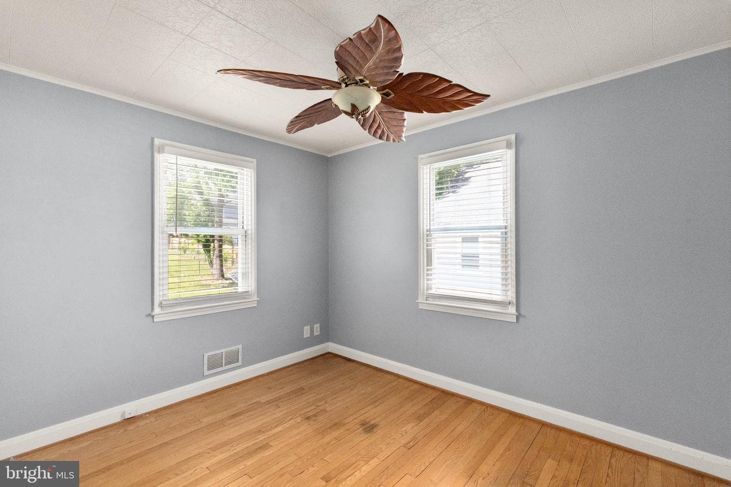 2609 Linwood Road photo 9