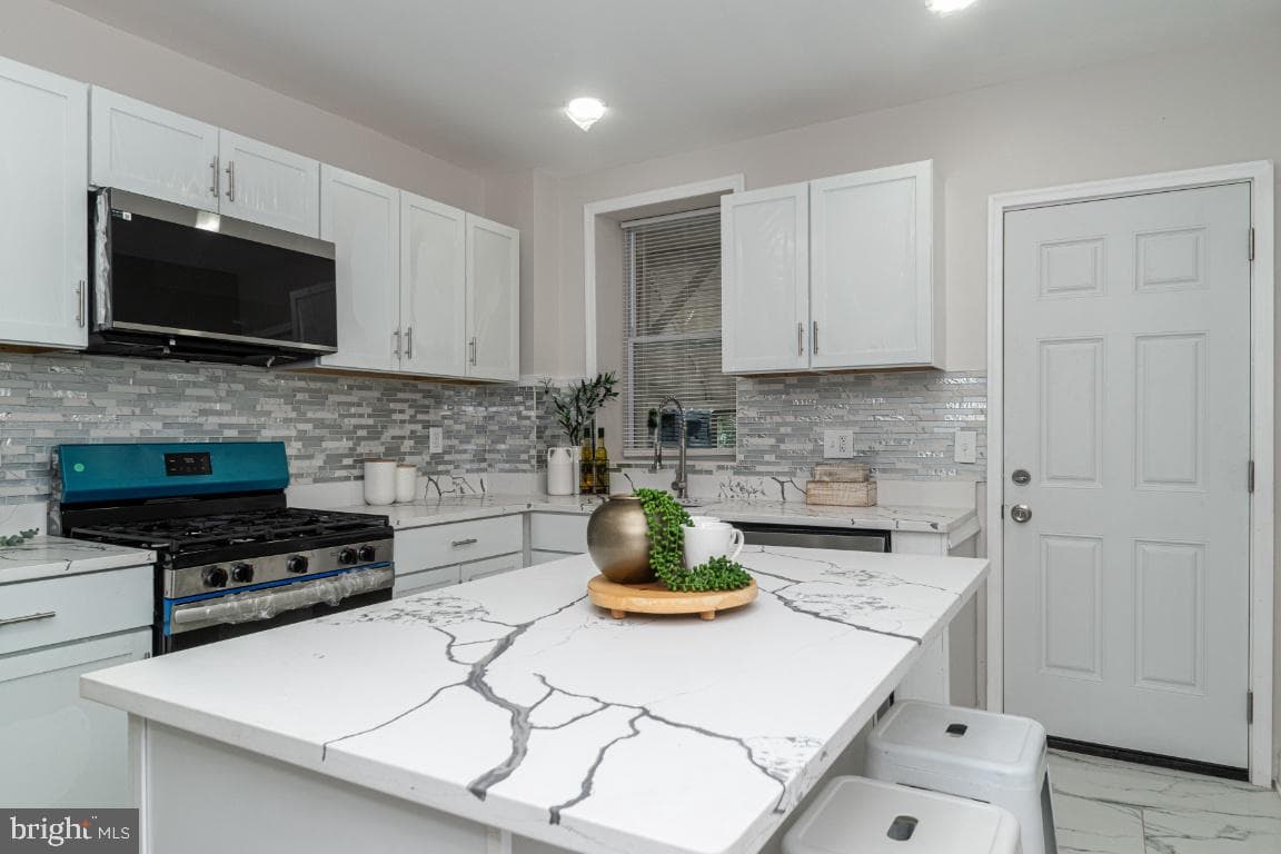 143 N Decker Avenue photo 11