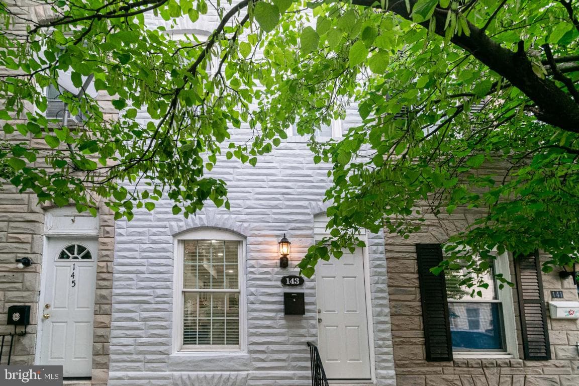 143 N Decker Avenue photo 4