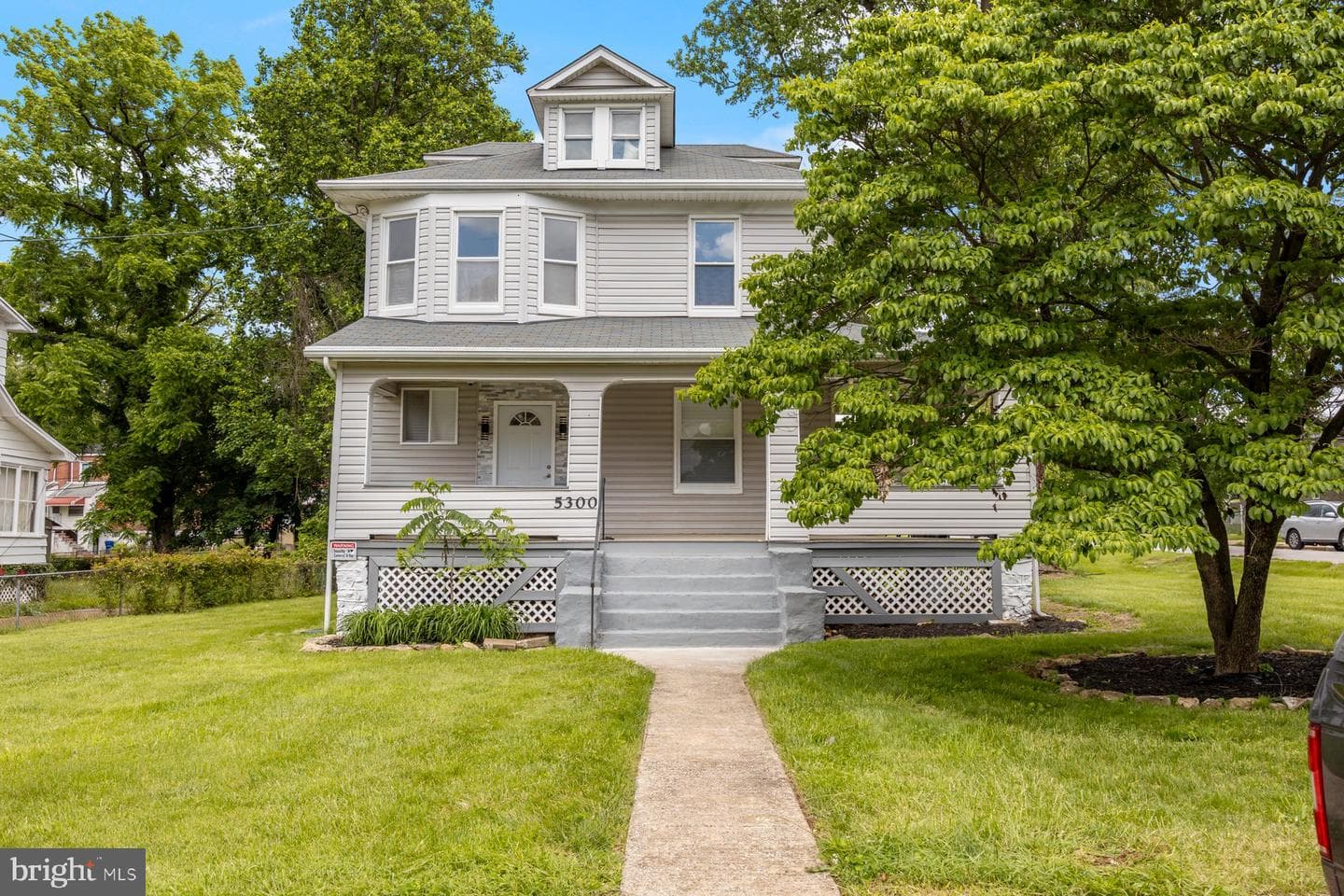 5300 Merceron Avenue photo 2