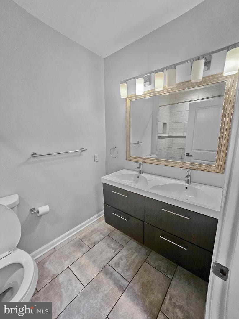 524 N Patterson Park Avenue N photo 16
