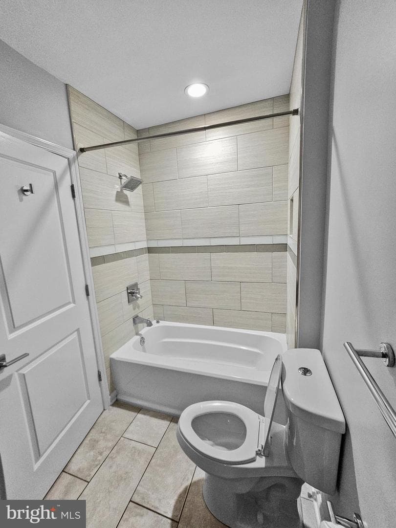 524 N Patterson Park Avenue N photo 17