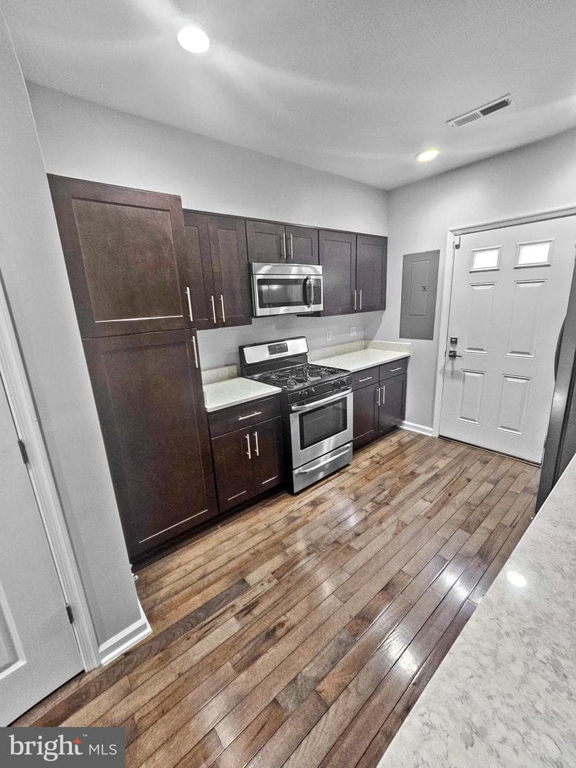 524 N Patterson Park Avenue N photo 54