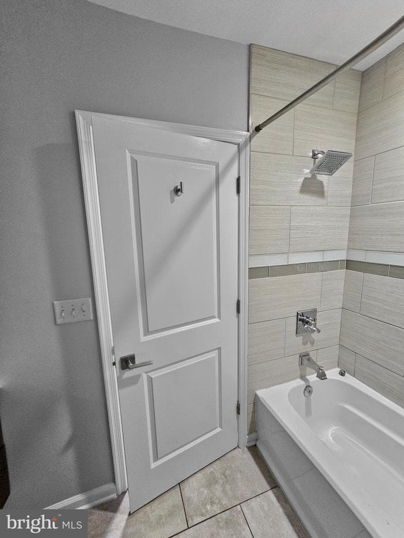 524 N Patterson Park Avenue N photo 9