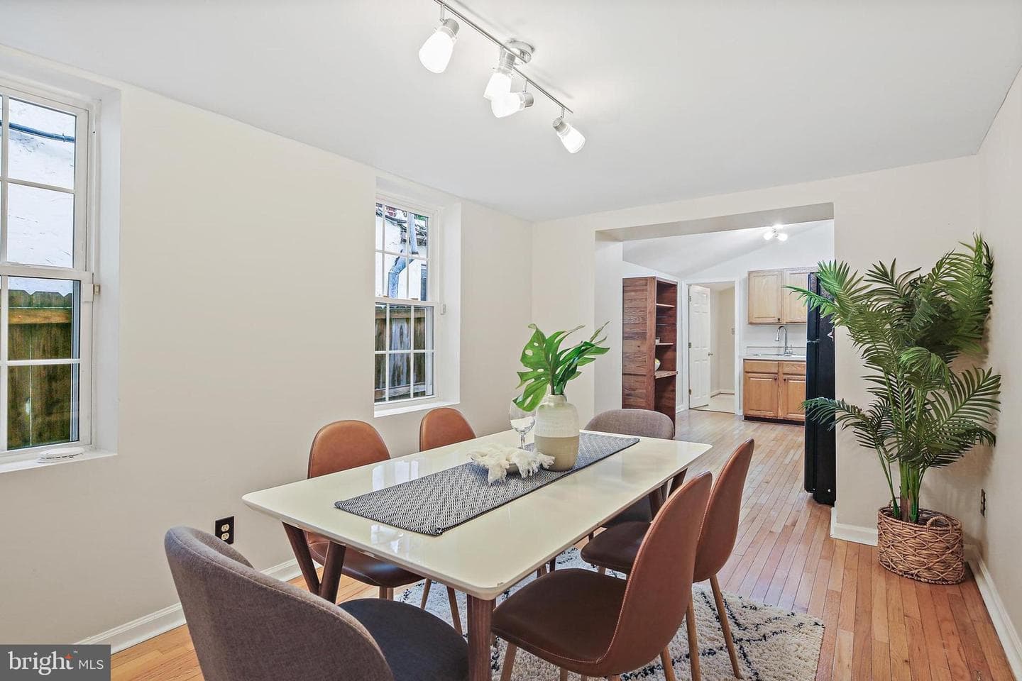 31 S Ann Street photo 10