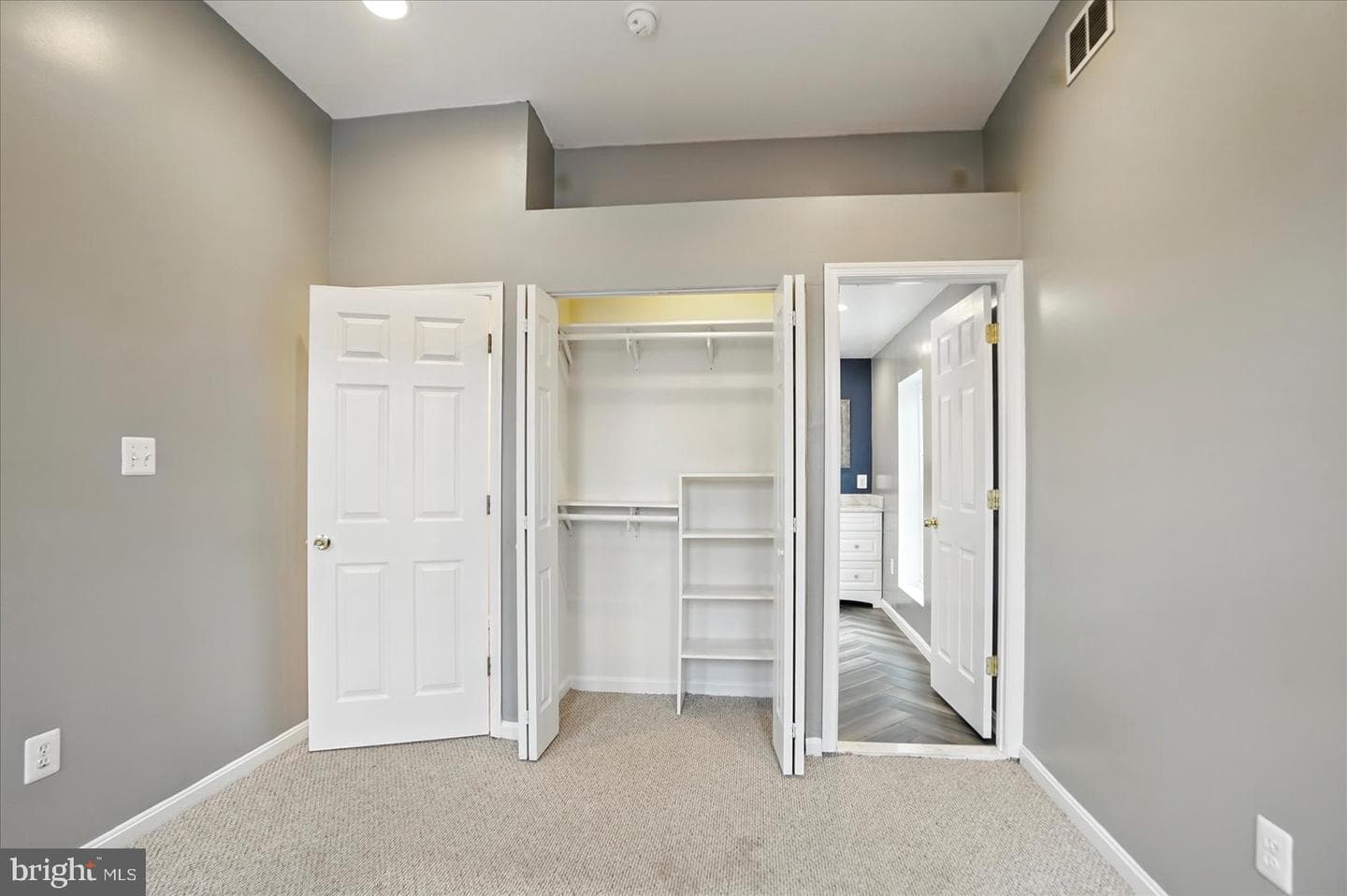 1225 W Cross Street photo 20
