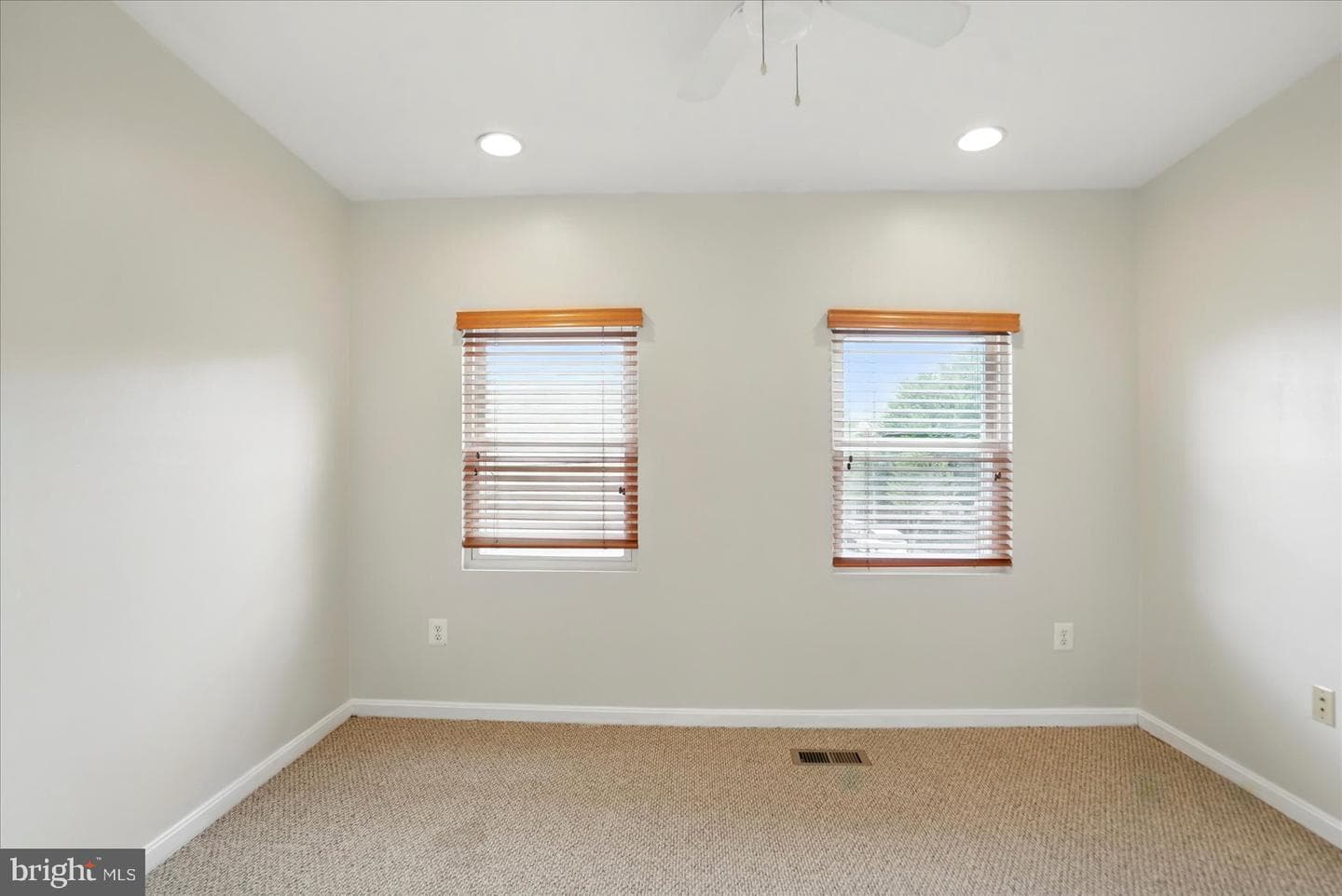1225 W Cross Street photo 29