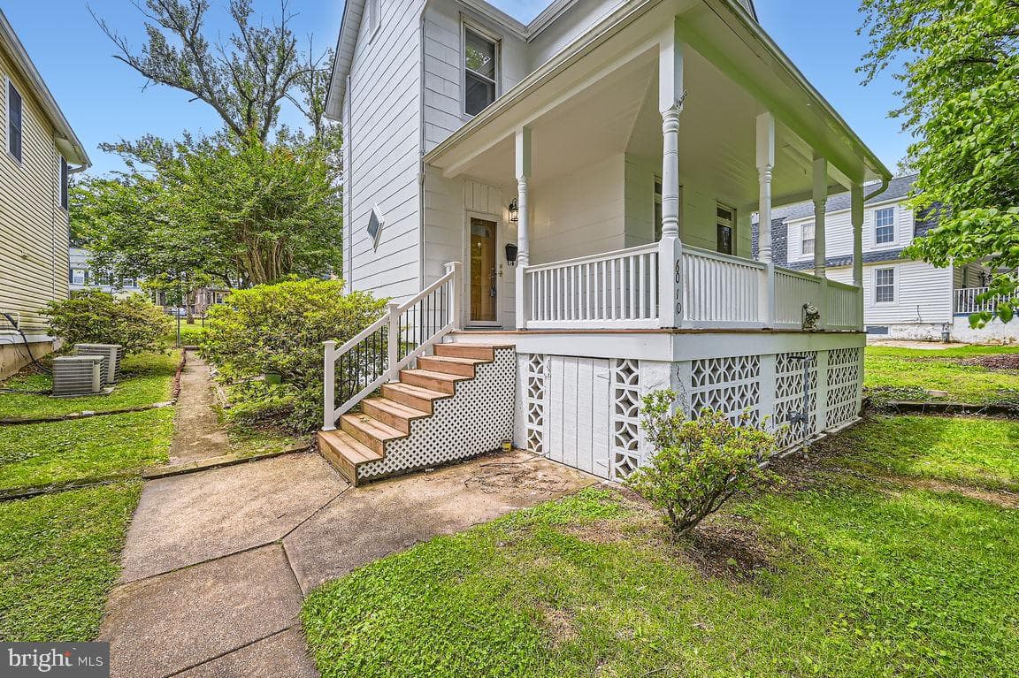 6010 Henderson Avenue photo 2