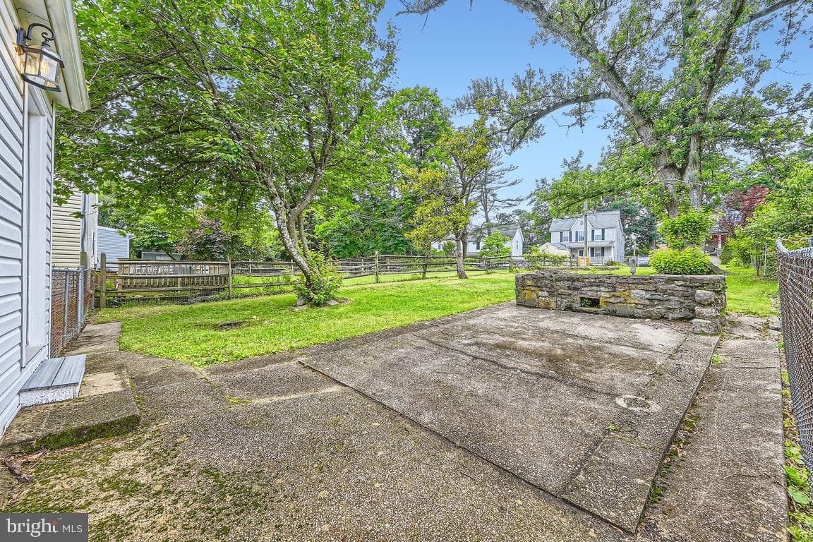 6010 Henderson Avenue photo 26