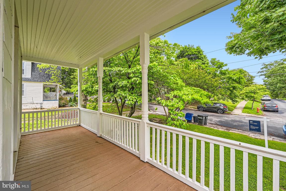 6010 Henderson Avenue photo 3
