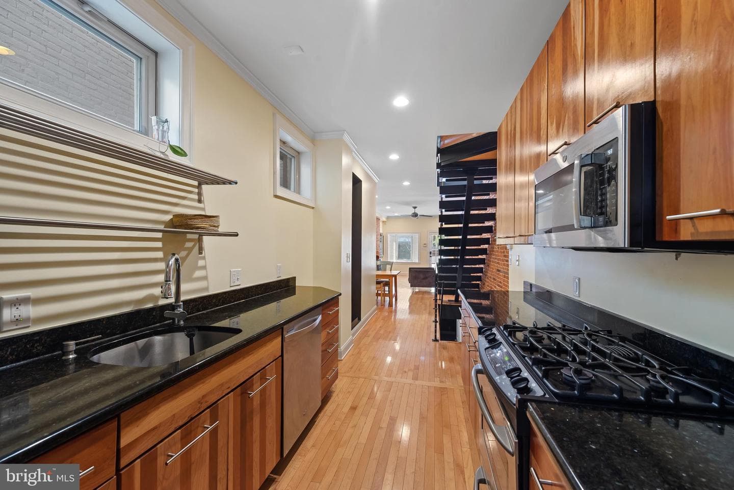 3006 Dillon Street photo 10