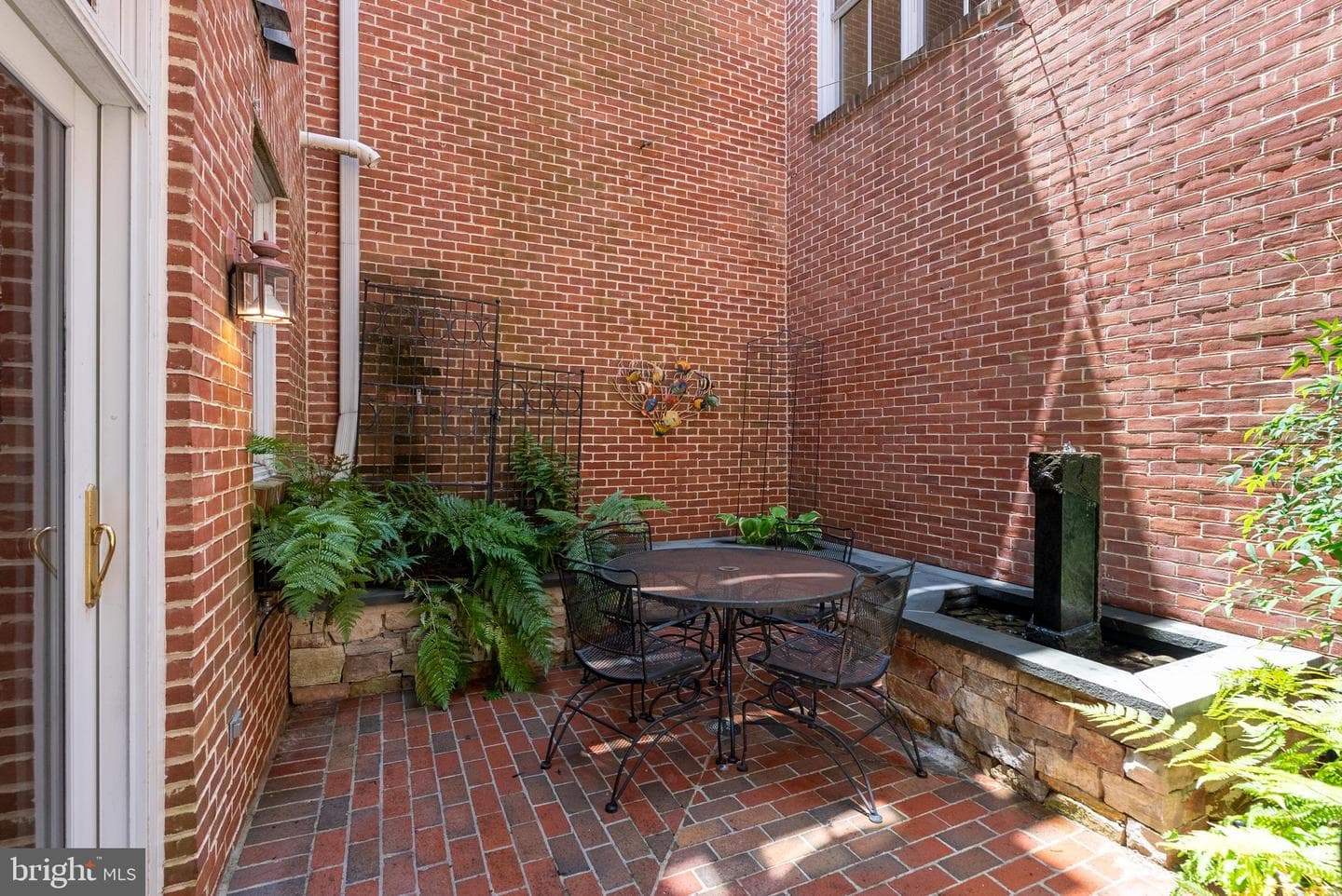 850 S Bond Street S photo 11