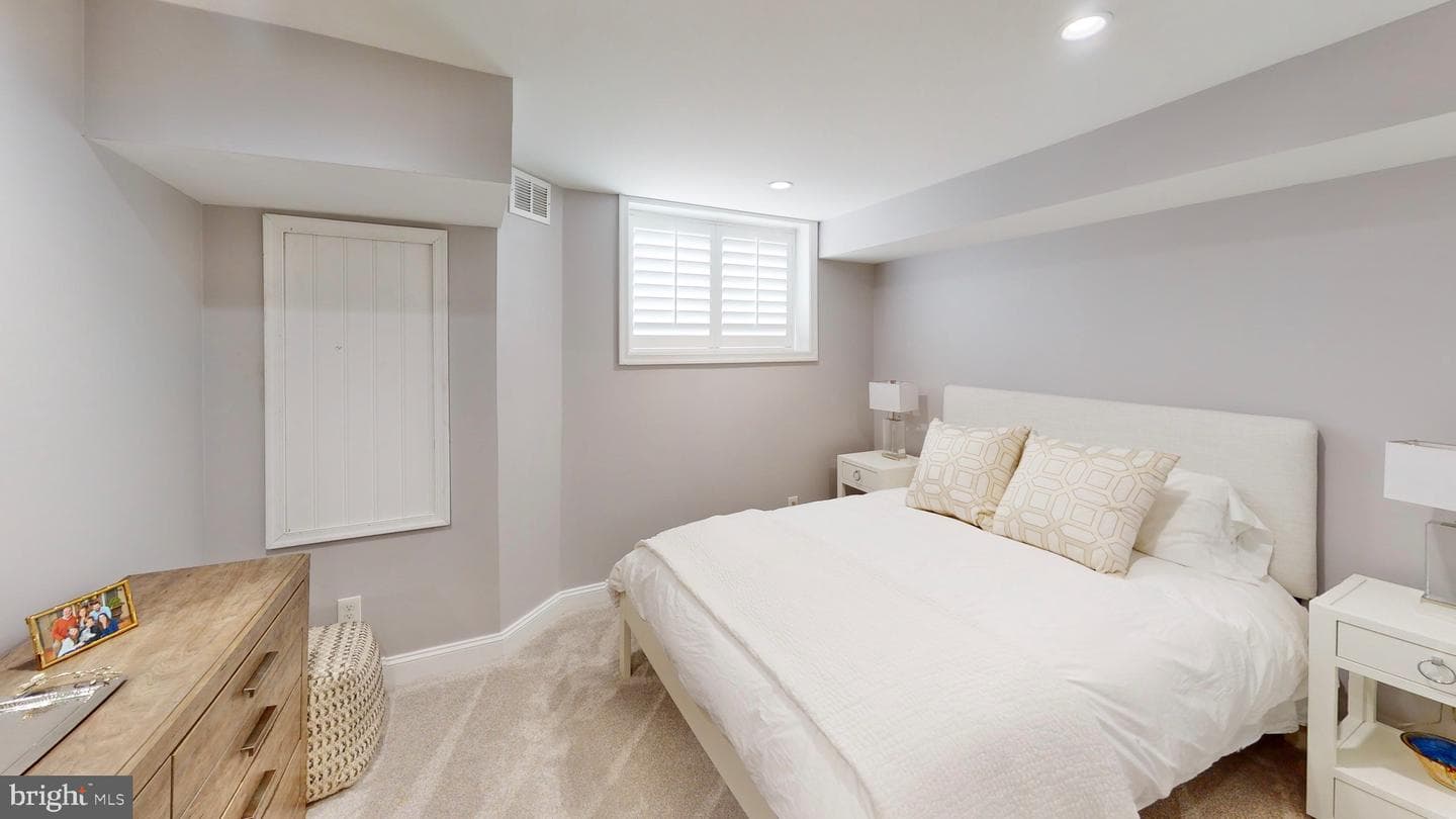2714 Fait Avenue photo 39