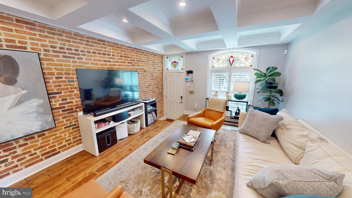 2714 Fait Avenue photo 8