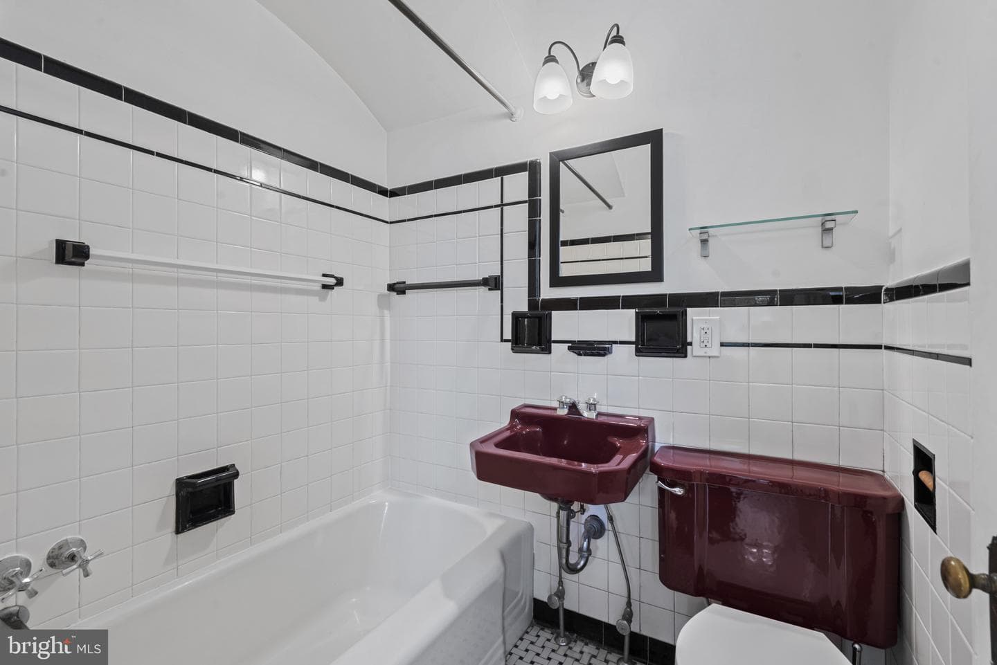 4036 Roland Avenue photo 21