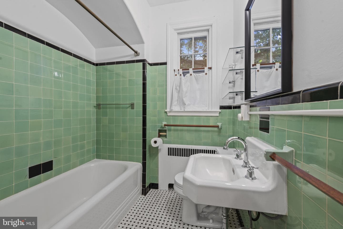 4036 Roland Avenue photo 24