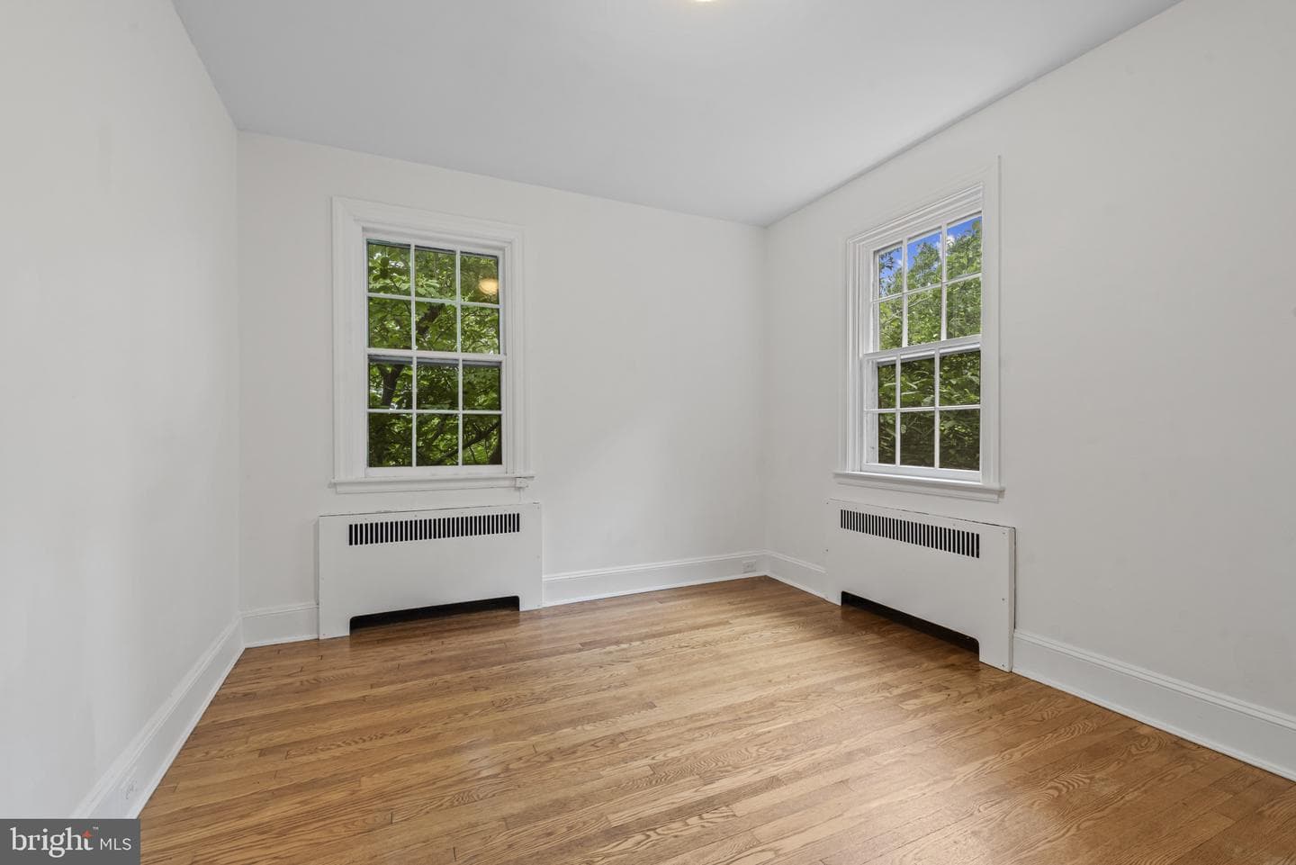 4036 Roland Avenue photo 29