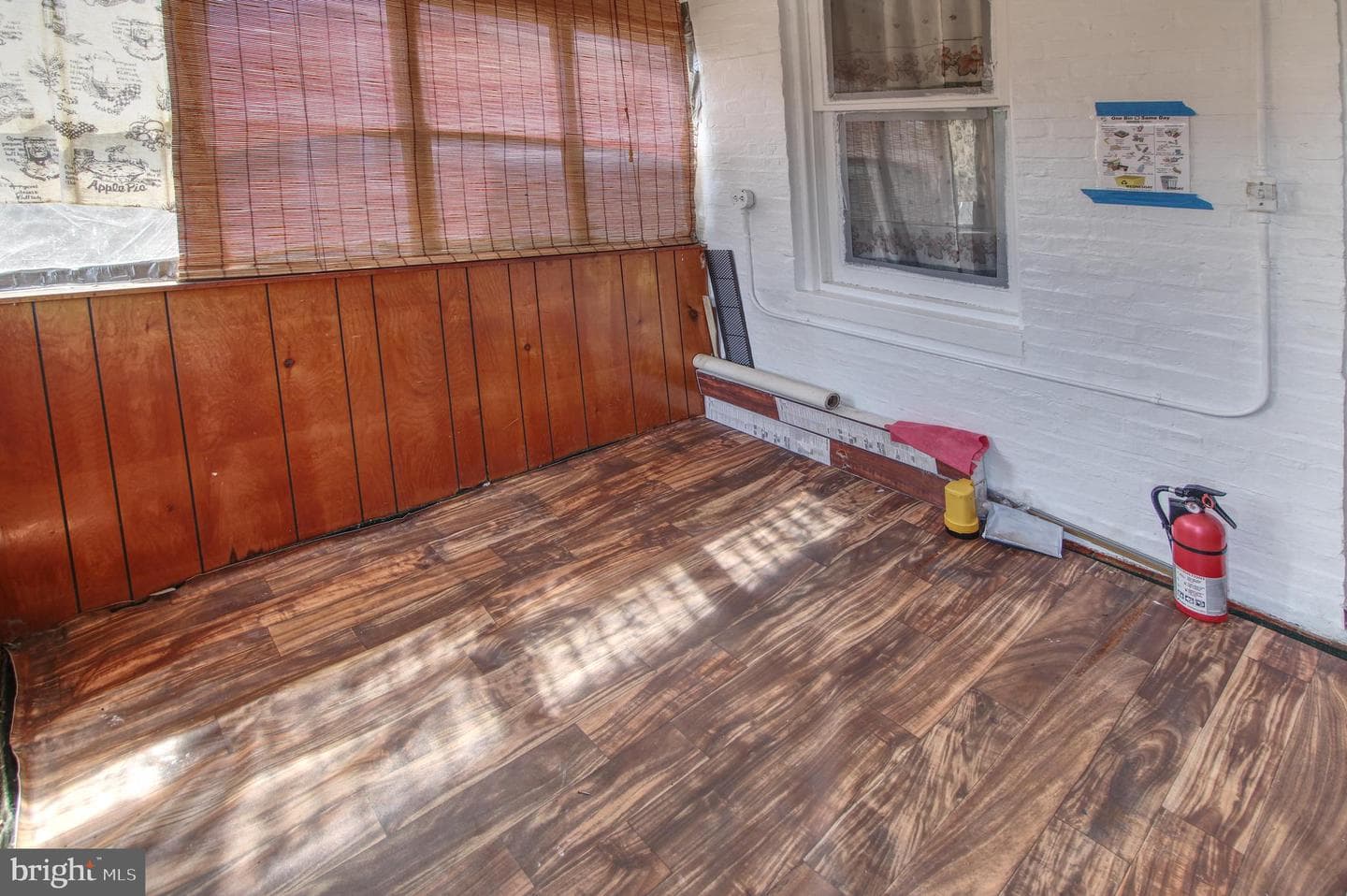 2828 Pelham Avenue photo 10
