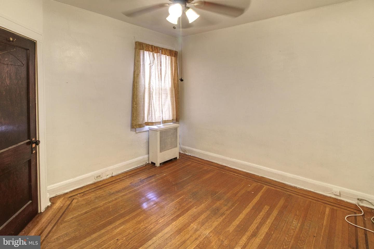 2828 Pelham Avenue photo 15