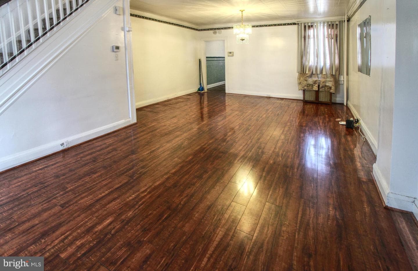 2828 Pelham Avenue photo 3