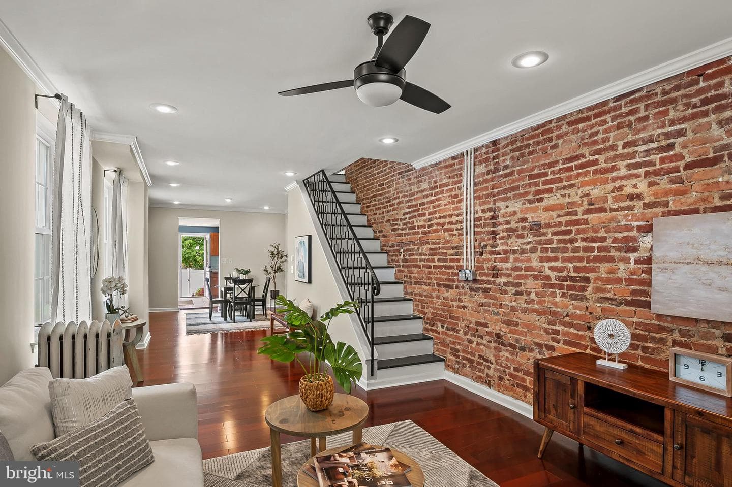 3623 Malden Avenue photo 8