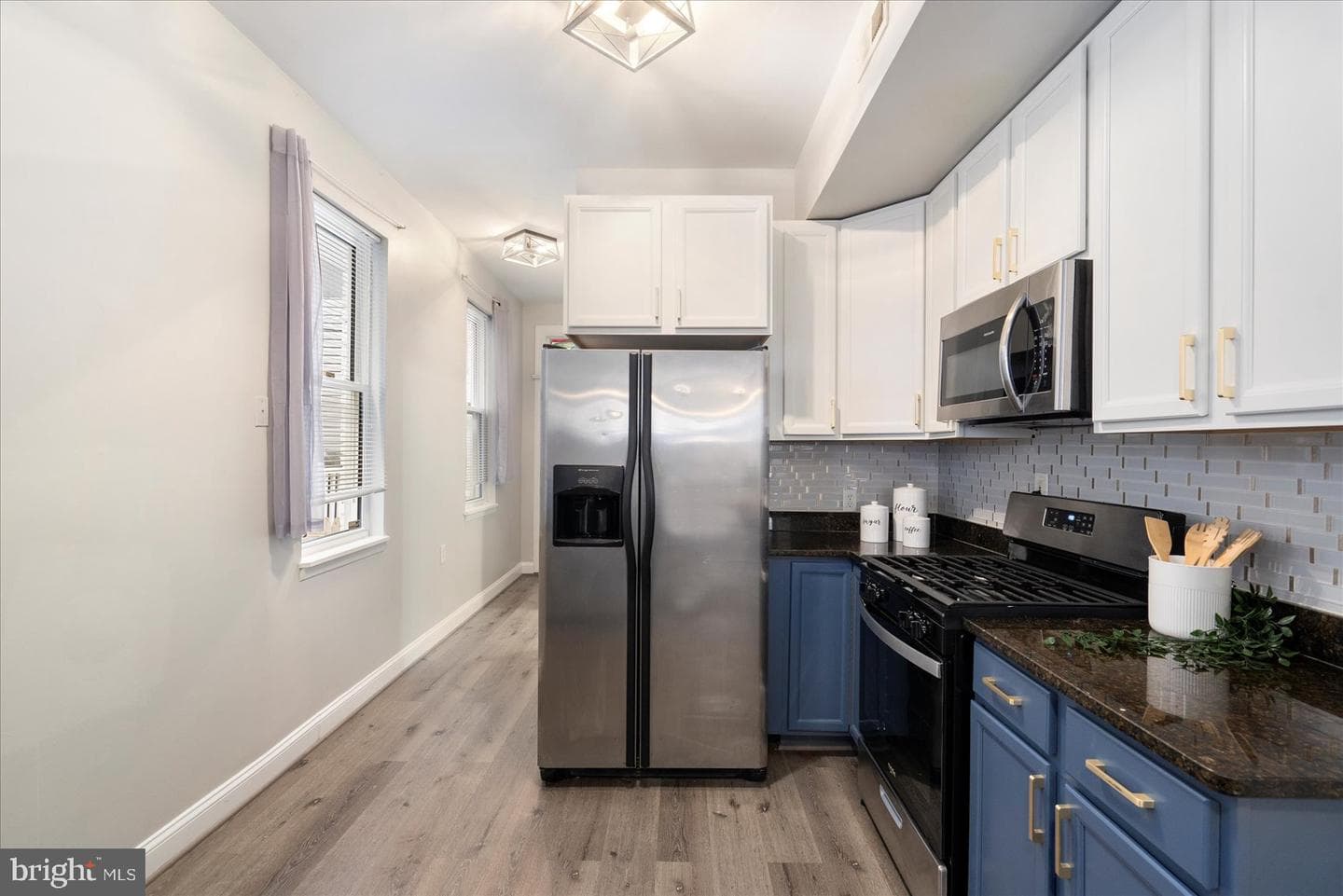 57 E Heath Street photo 13