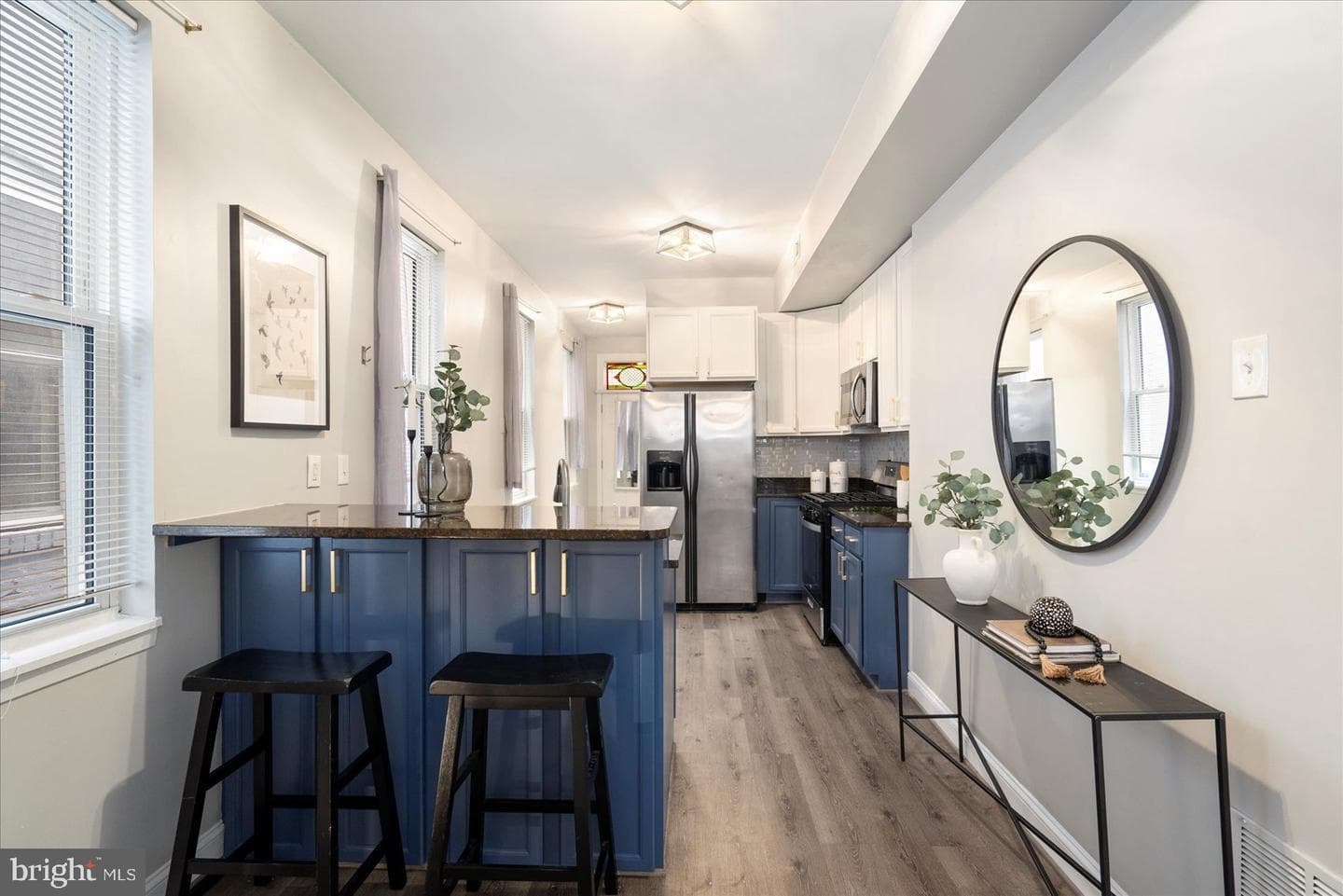 57 E Heath Street photo 18