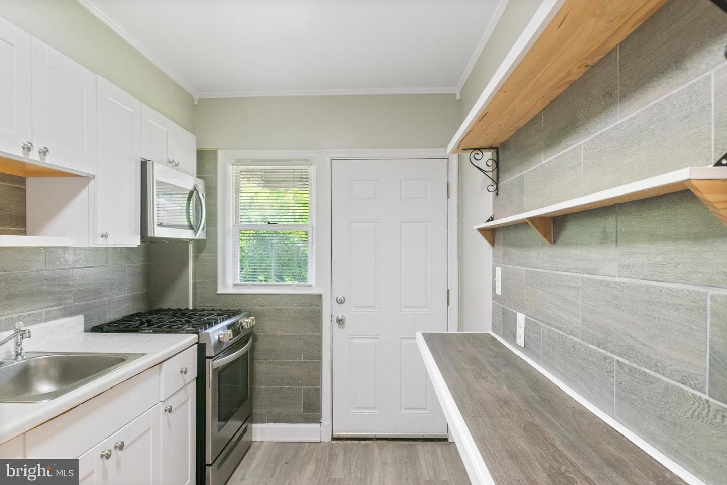 2106 Cloville Avenue photo 10