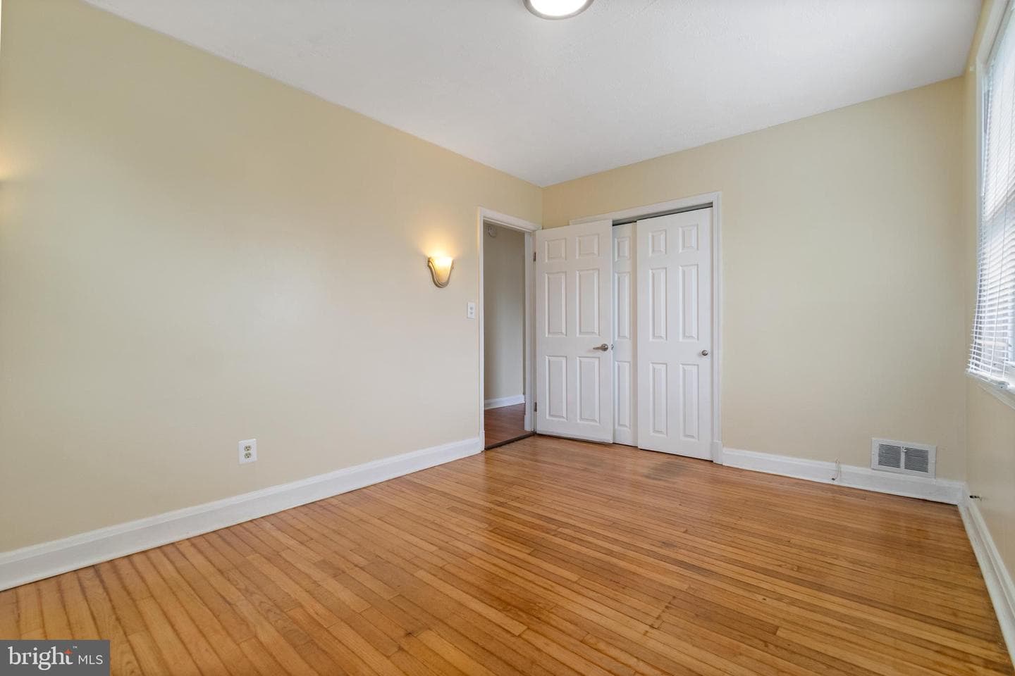 2106 Cloville Avenue photo 11