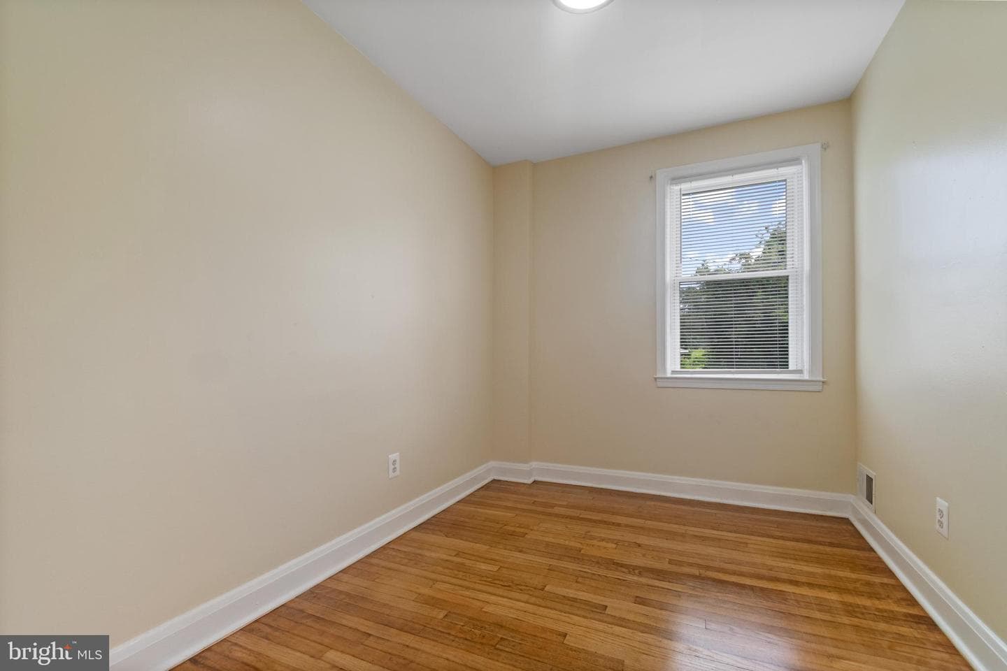 2106 Cloville Avenue photo 14