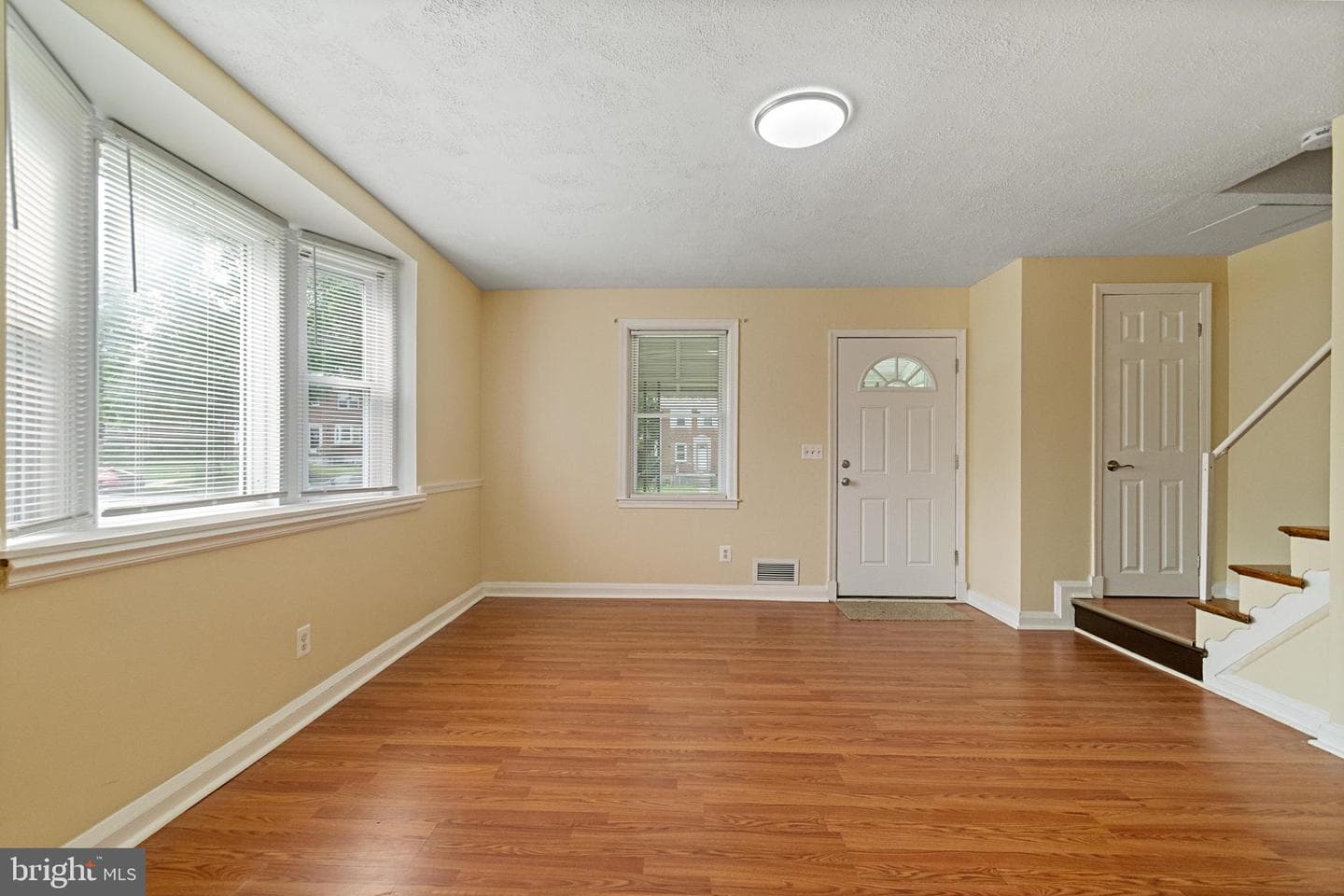 2106 Cloville Avenue photo 4