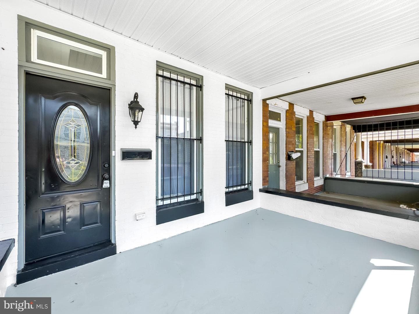 2824 Riggs Avenue photo 1
