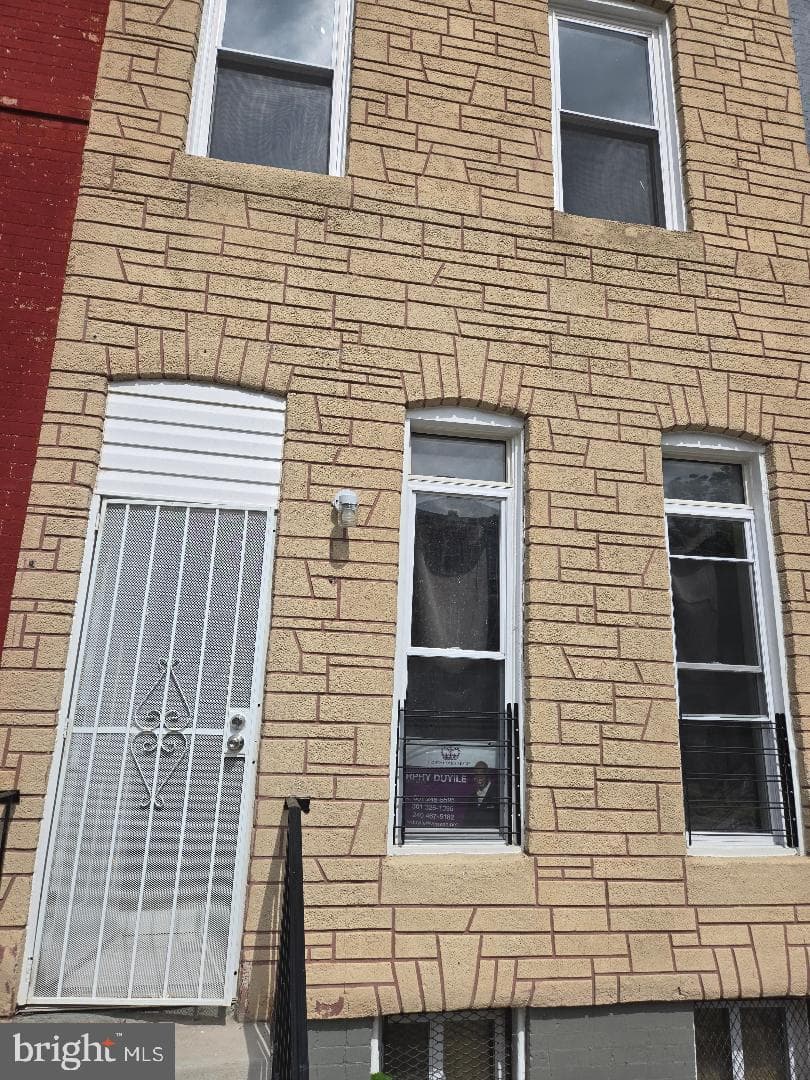 1723 N Fulton Avenue N photo 1