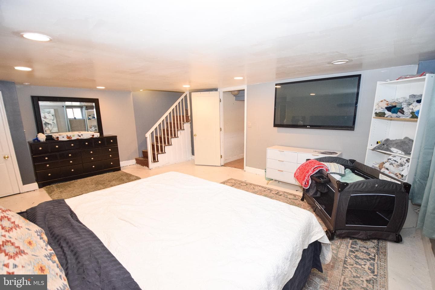 3820 Dolfield Avenue photo 33