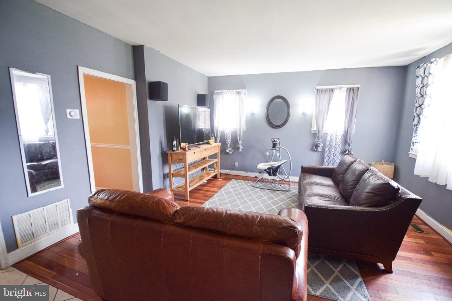 3820 Dolfield Avenue photo 4