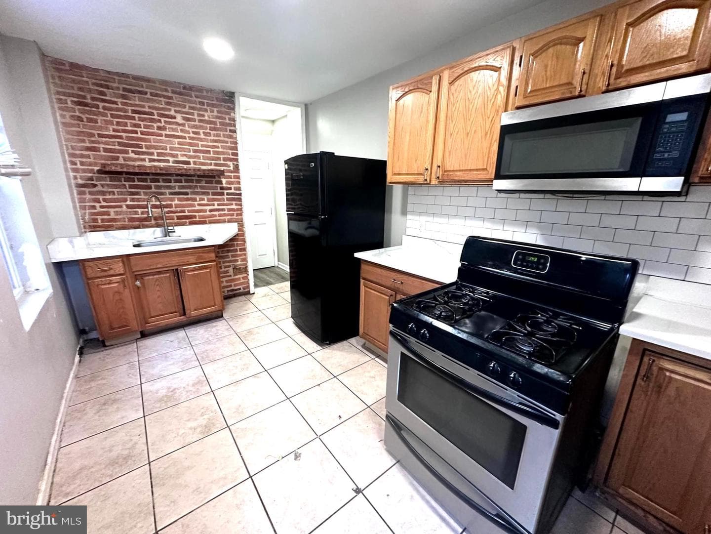 233 S Gilmor Street photo 2