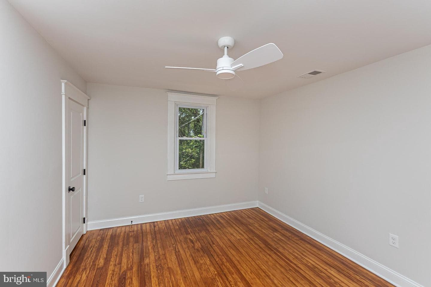 2912 Bauernwood Avenue photo 28