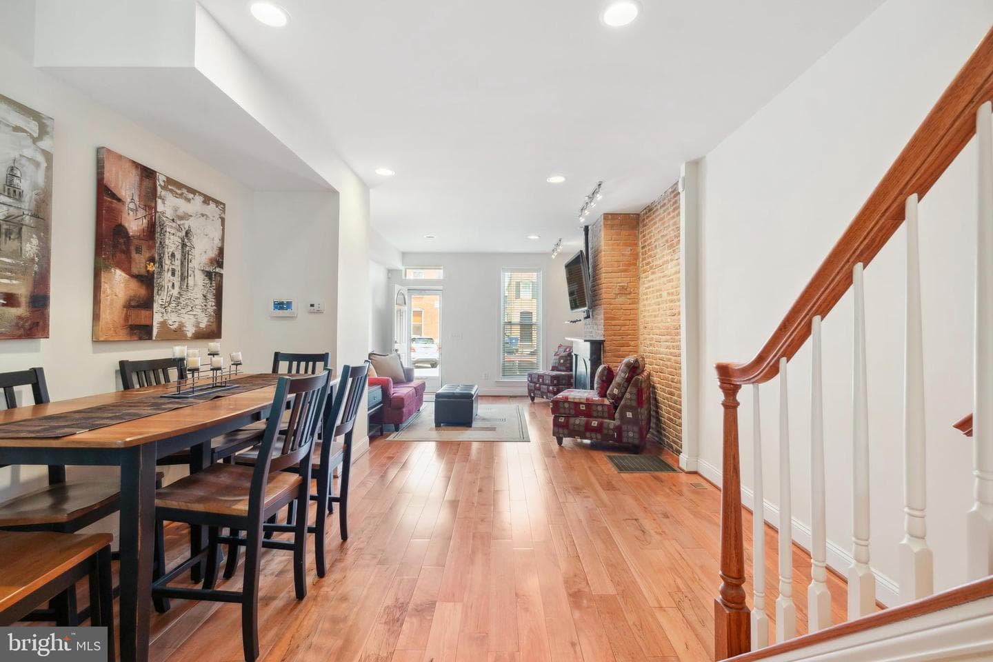 824 S Kenwood Avenue photo 11