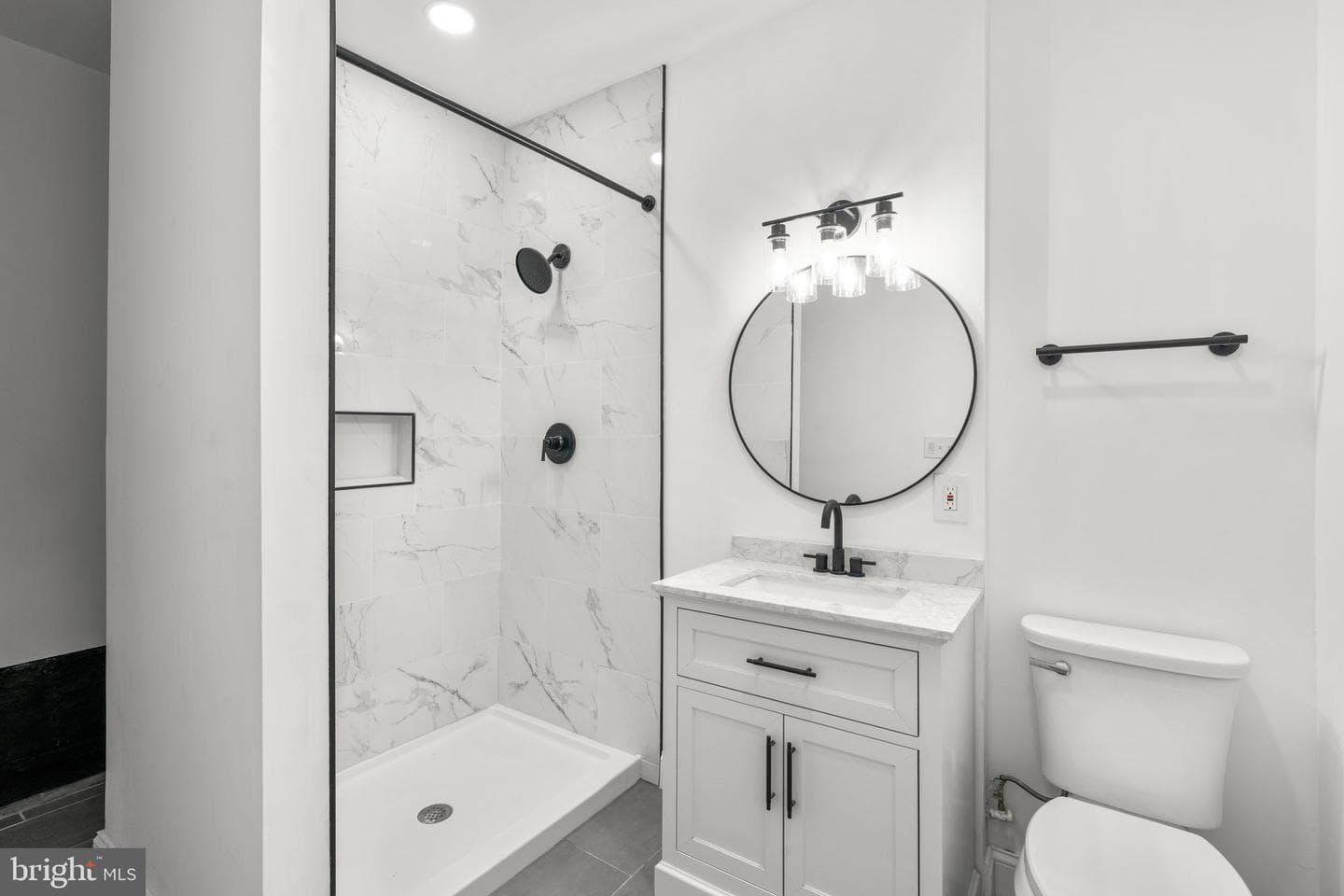3905 Glenmore Avenue photo 28