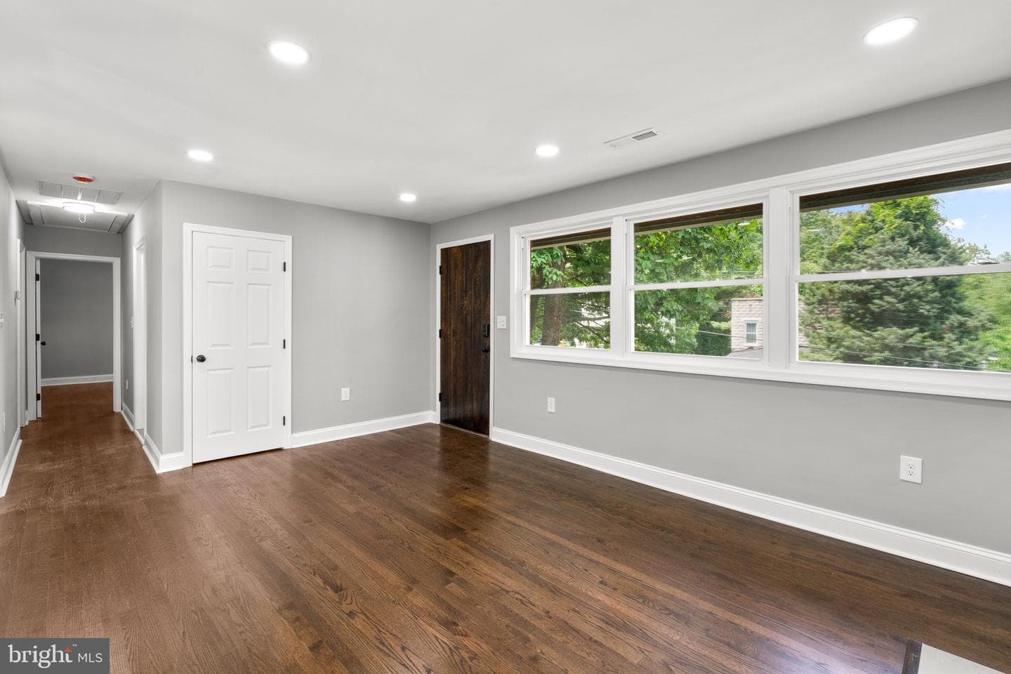 3905 Glenmore Avenue photo 5