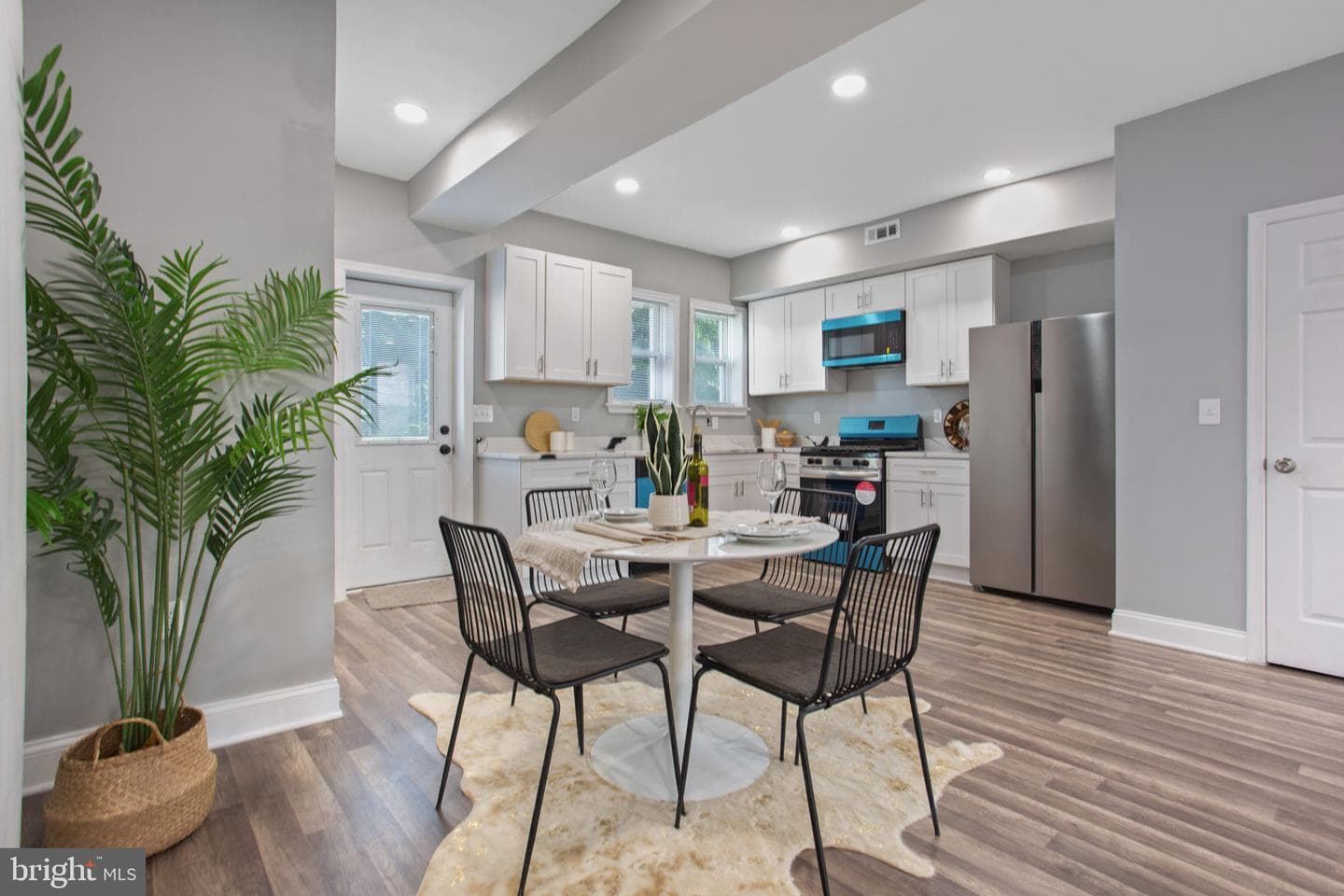 2807 Waldorf Avenue photo 9
