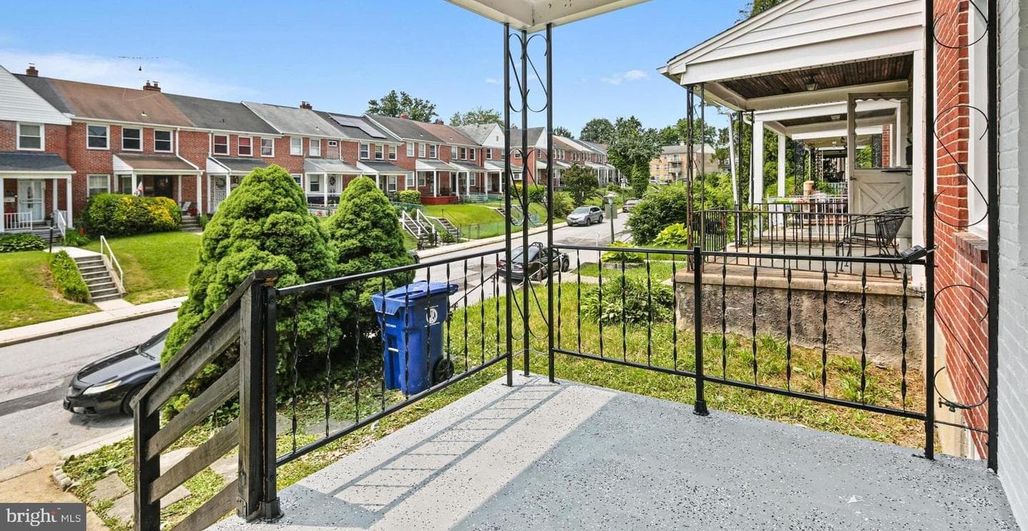 1324 Kitmore Road photo 3