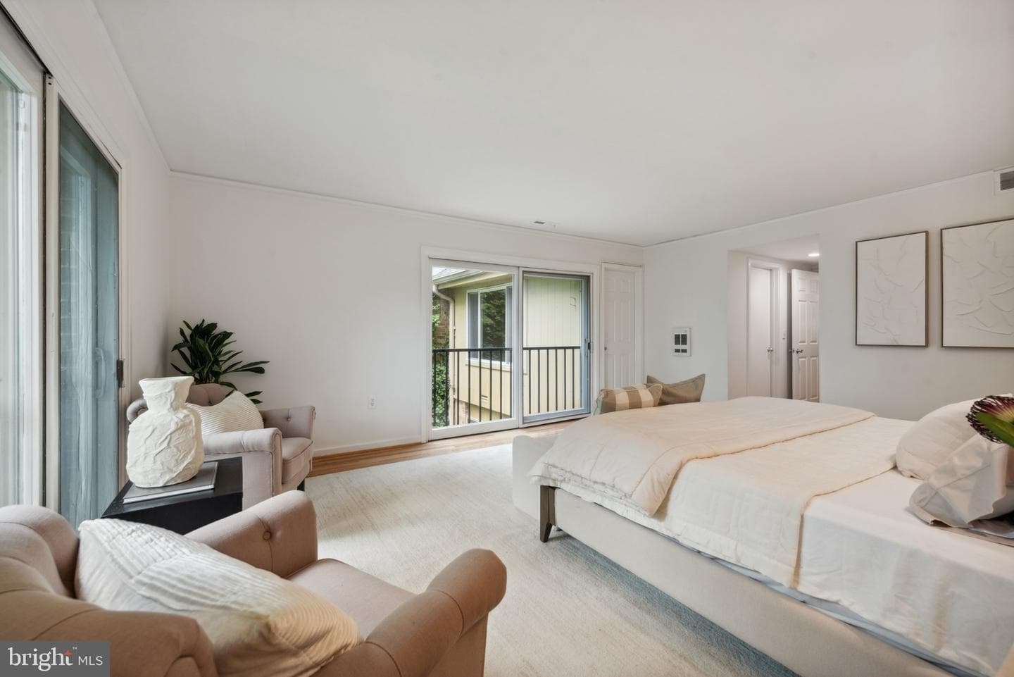 6 Roland Mews #r46 photo 13