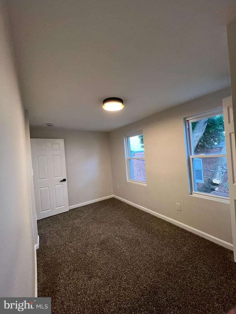 2113 N Longwood Street photo 34