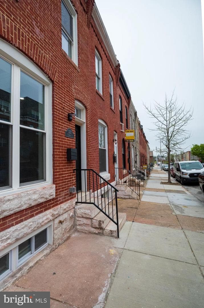 2227 E Biddle Street photo 3