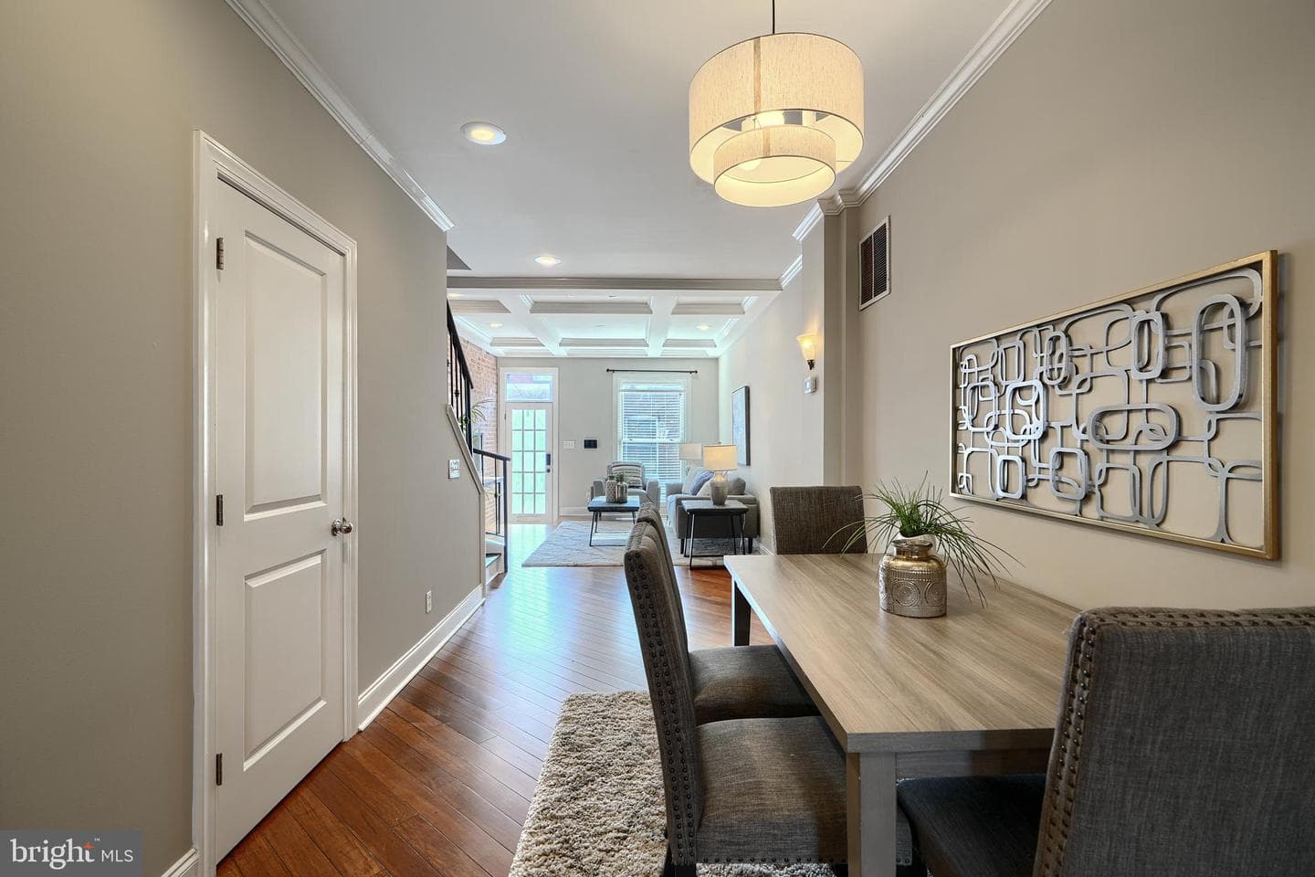 109 S Curley Street photo 10