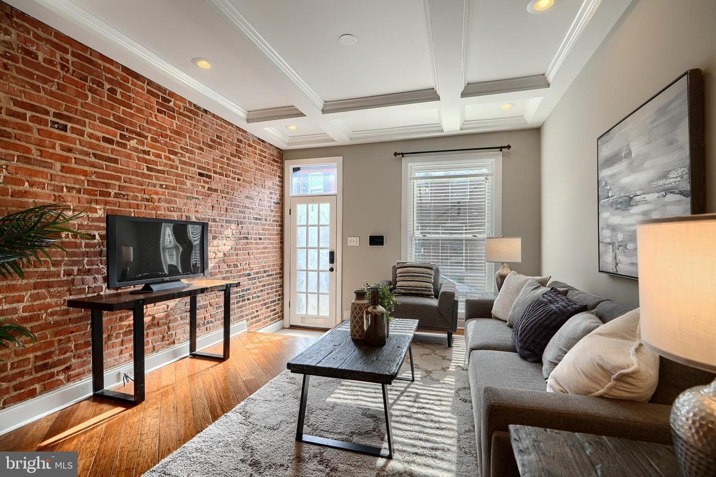 109 S Curley Street photo 5