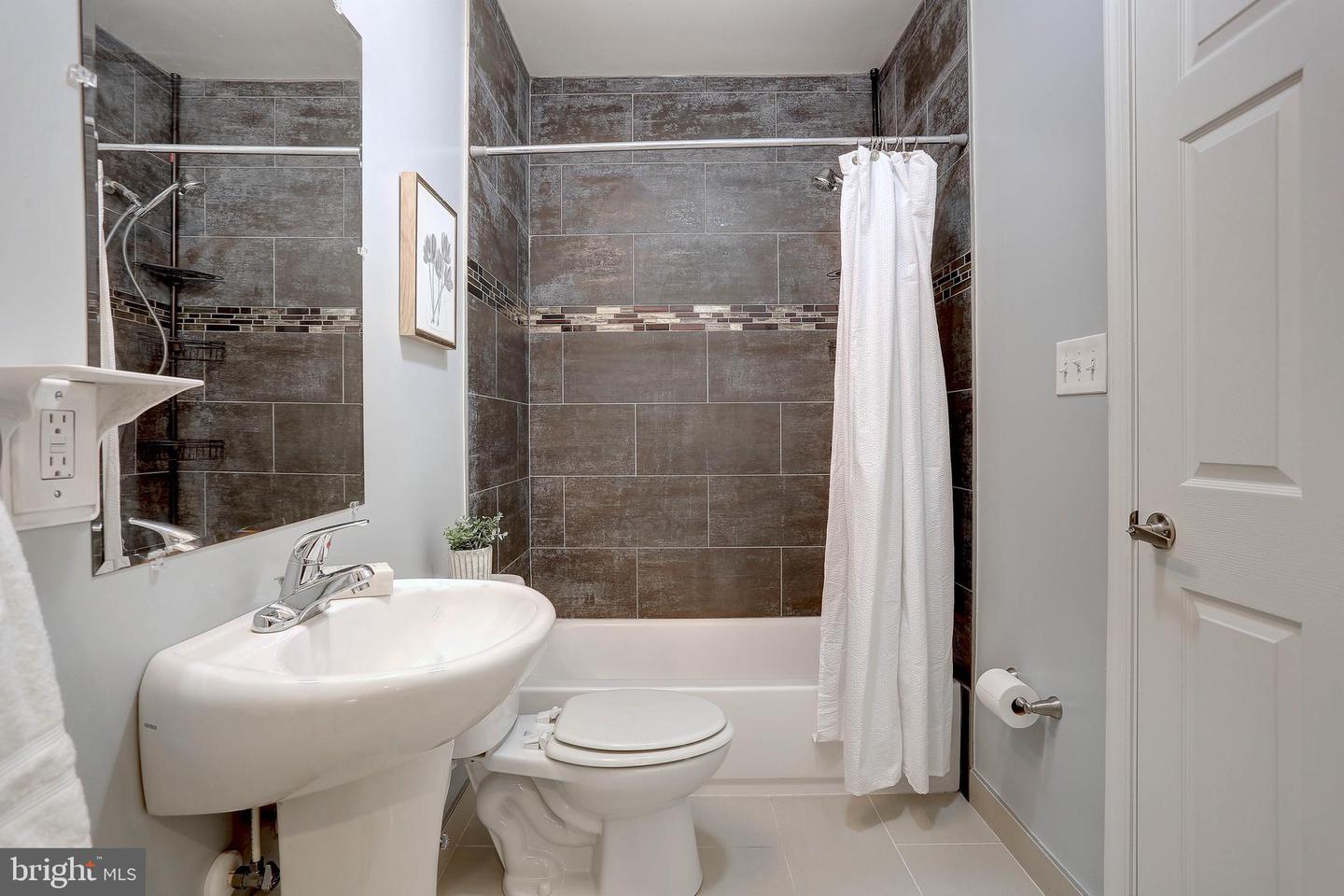 614 Scott Street photo 14